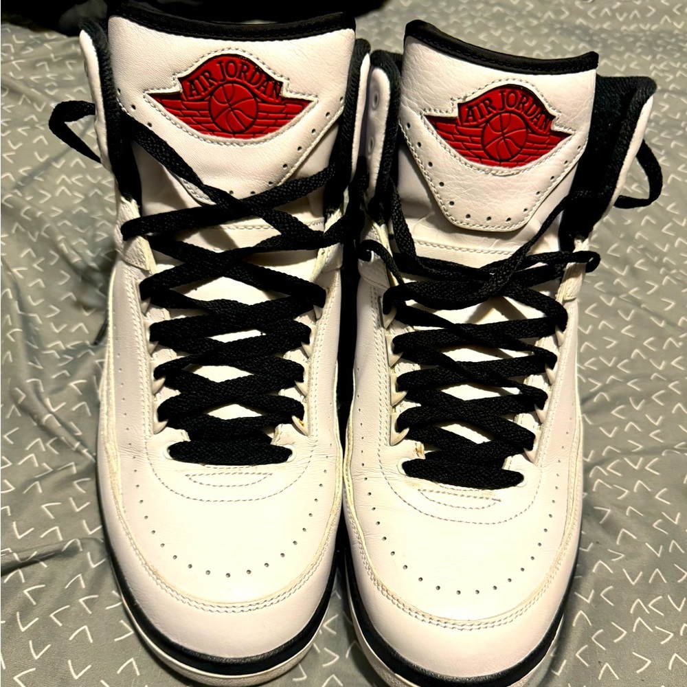 Air Jordan Retro 2 Chicago 2022